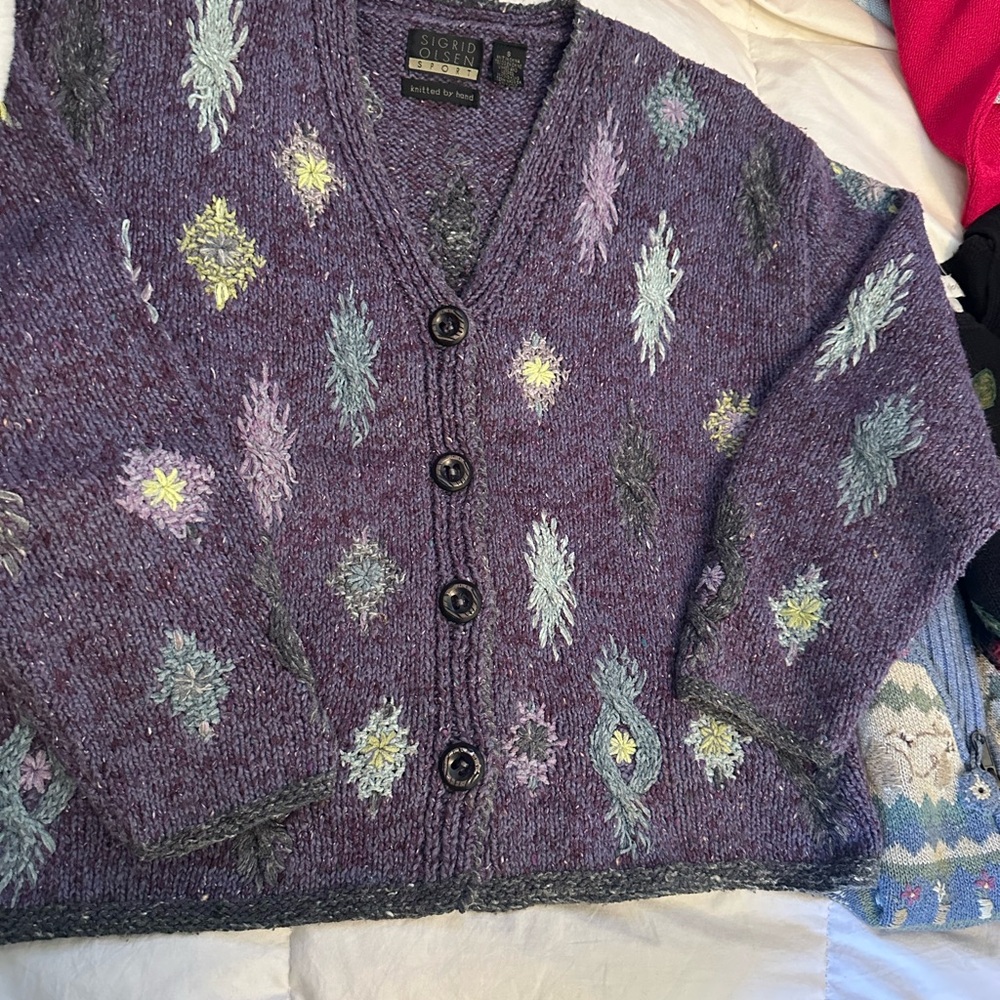Sigrid Olsen Purple Knit V-Neck Button Front Cardigan with Multicolor Embroidery